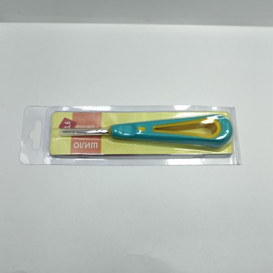 Suji Plastik saplı Delici Biz