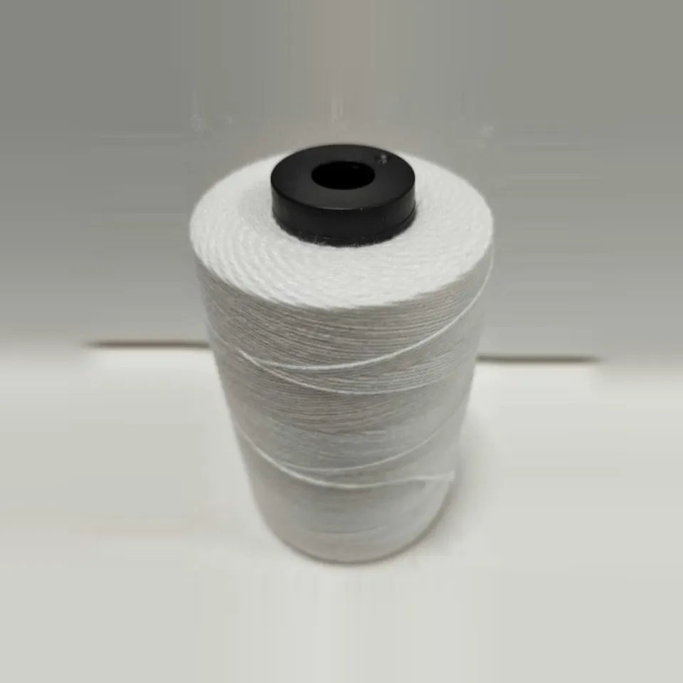 200 gramlık beyaz çuval ağzı ipi bobini