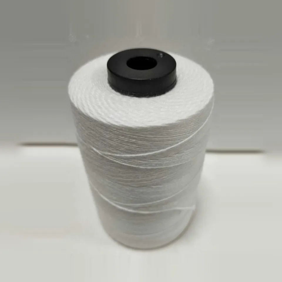 200 gramlık beyaz çuval ağzı ipi bobini